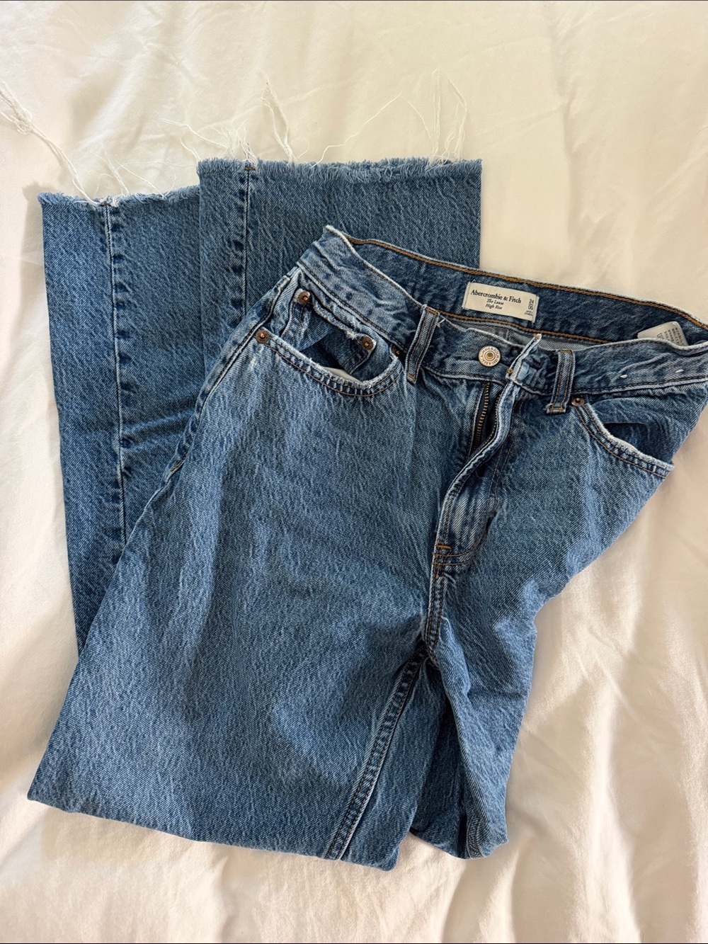Abercrombie & Fitch Women's Medium Blue Straight-Leg Jeans